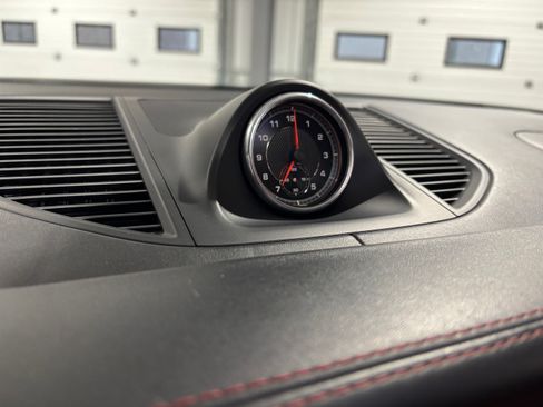 Used 2020 Porsche Macan image 27