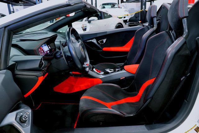 Used 2017 Lamborghini Huracan LP 580-2 RWD image 24