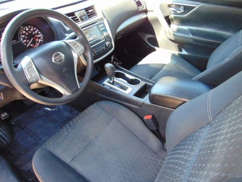 Used 2018 Nissan Altima 2.5 S image 11