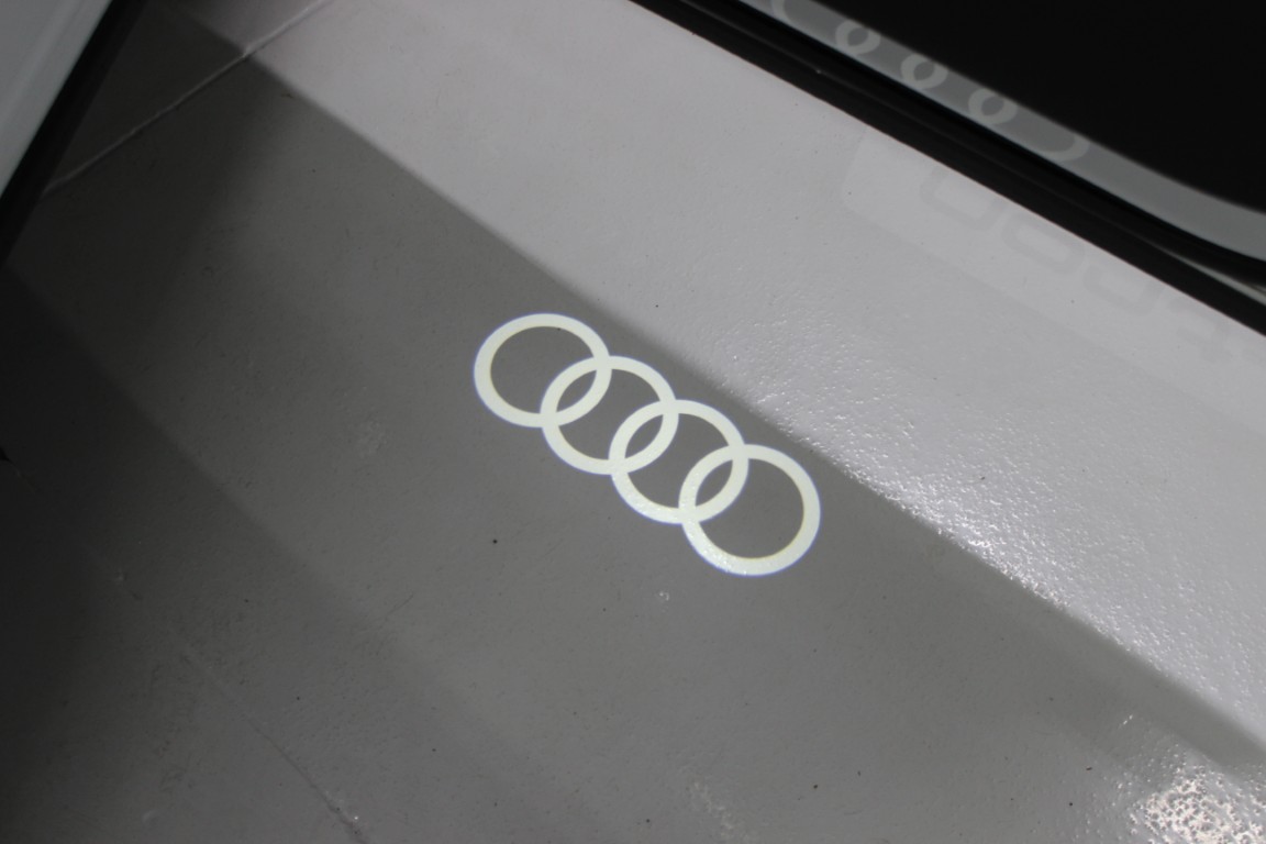 Used 2024 Audi Q4 e-tron quattro Prestige Sportback AWD/4WD image 39