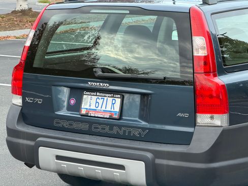 Used 2005 Volvo XC70 image 14