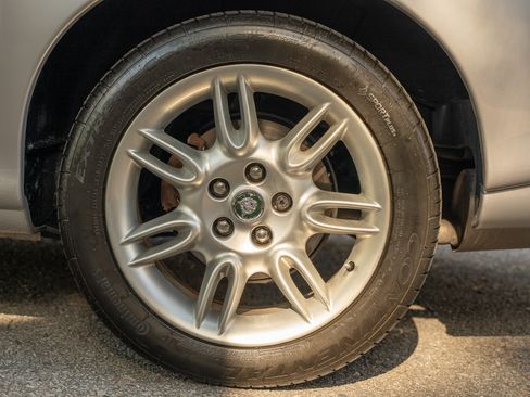 Used 2001 Jaguar XK8 Convertible RWD image 28