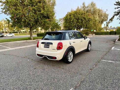 Used 2015 MINI Cooper S 4-Door Hardtop FWD image 11