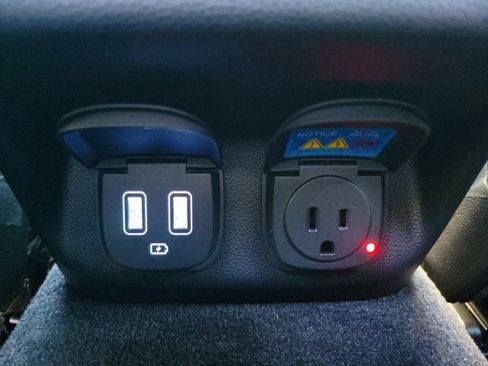 Used 2024 Genesis GV70 3.5T Sport Advanced image 11