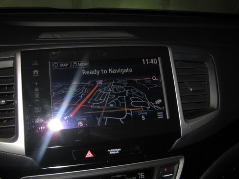 Used 2019 Honda Ridgeline Black Edition image 17