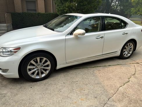 Used 2012 Lexus LS 460 AWD image 19