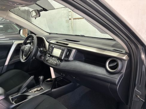 Used 2013 Toyota RAV4 XLE image 15
