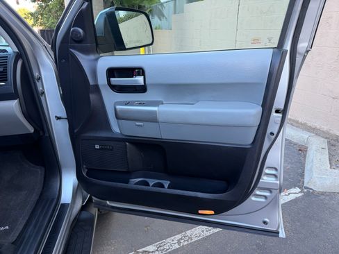 Used 2018 Toyota Sequoia 4WD Limited image 26