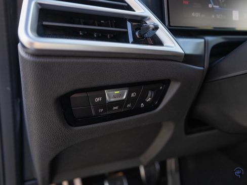 Used 2025 BMW M2 image 48