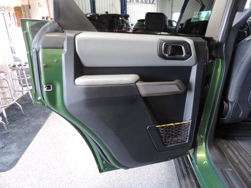 Used 2023 Ford Bronco 4-Door Badlands AWD/4WD image 35