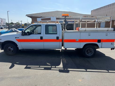 Used 2002 Ford F350 2WD Crew Cab DRW Super Duty image 6