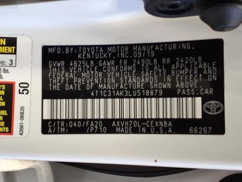 Used 2020 Toyota Camry LE image 19