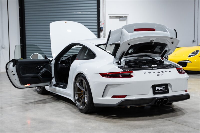 Used 2018 Porsche 911 GT3 RWD image 36