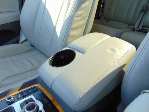 Used 2008 Audi Q7 4.2 Premium AWD/4WD image 24