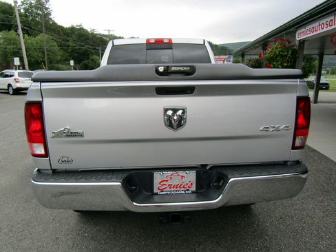 Used 2015 RAM 2500 4x4 Crew Cab Big Horn image 3