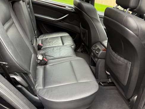 Used 2011 BMW X5 xDrive50i image 12