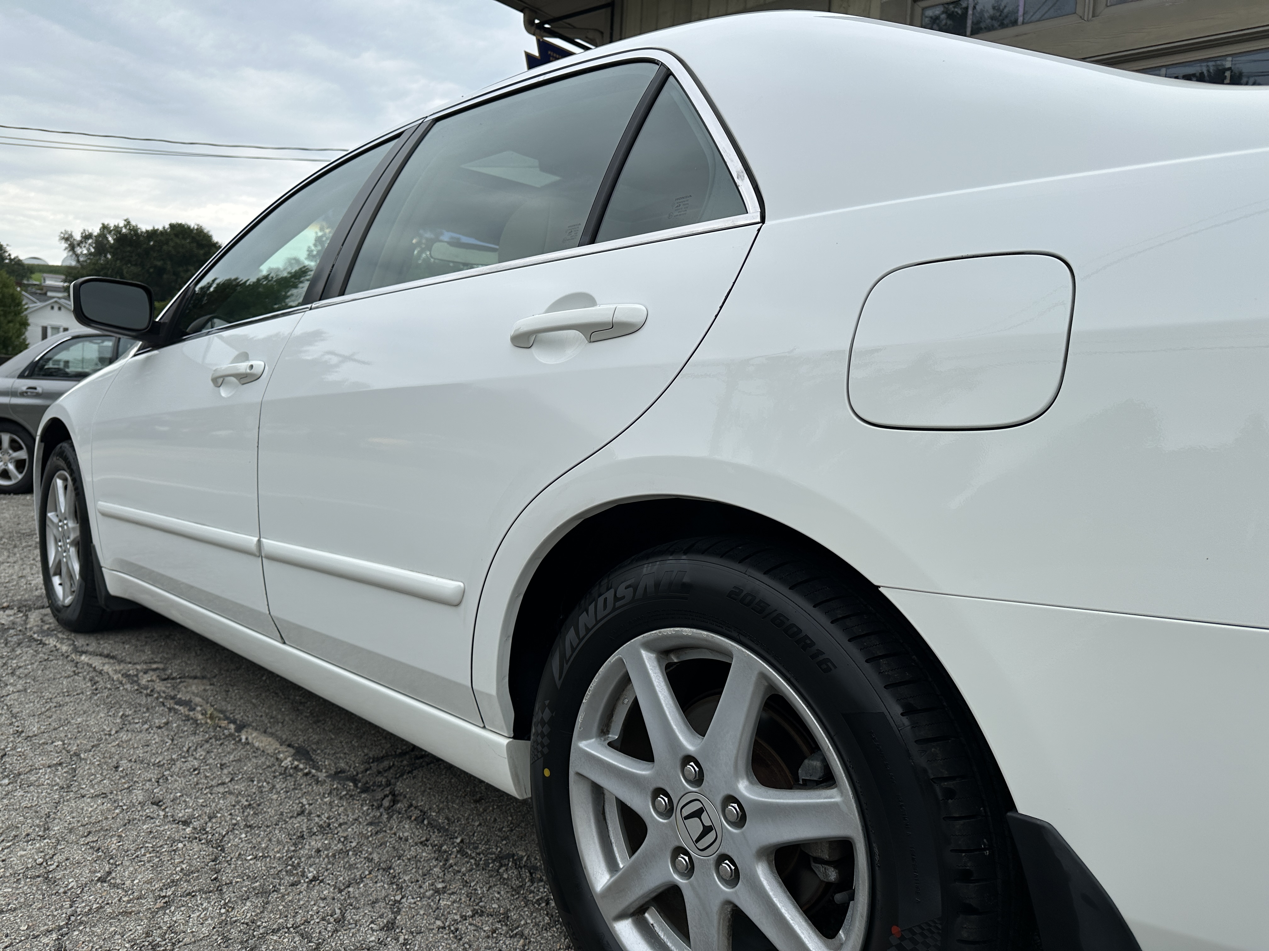 Used 2004 Honda Accord EX V6 Sedan image 7