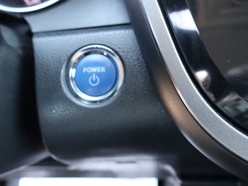 Used 2020 Toyota Camry SE image 24