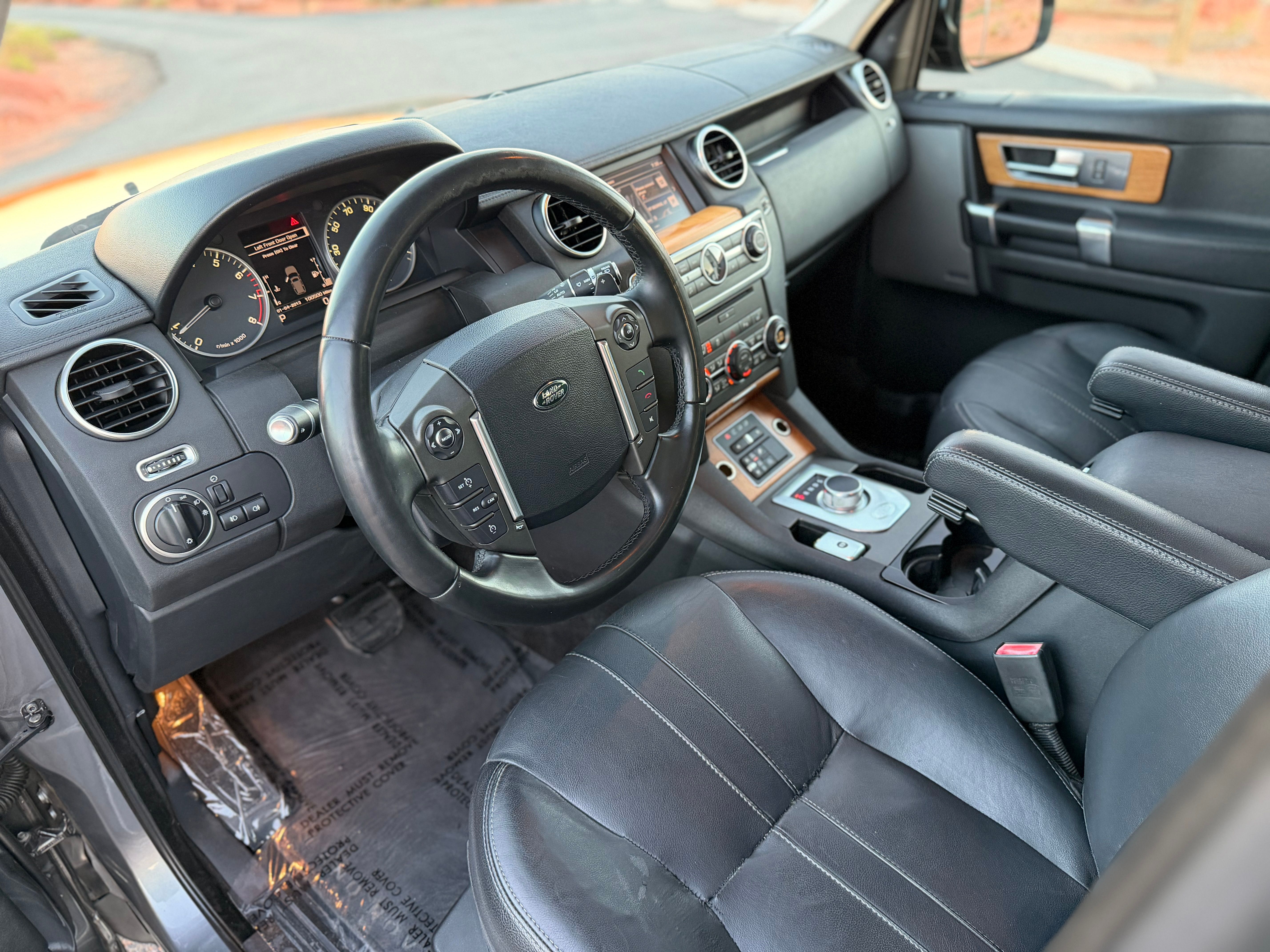 Used 2016 Land Rover LR4 HSE AWD/4WD image 9