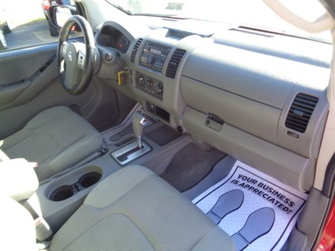 Used 2008 Nissan Frontier SE image 41