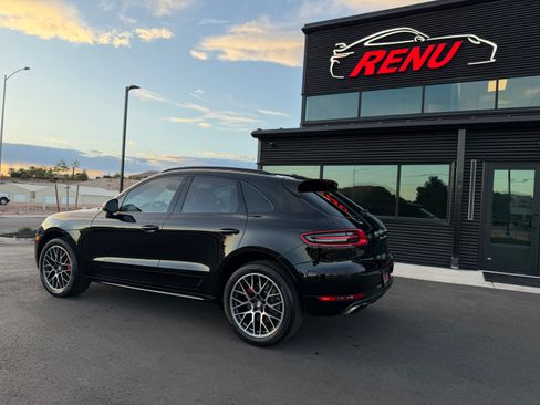 Used 2017 Porsche Macan Turbo AWD/4WD image 3