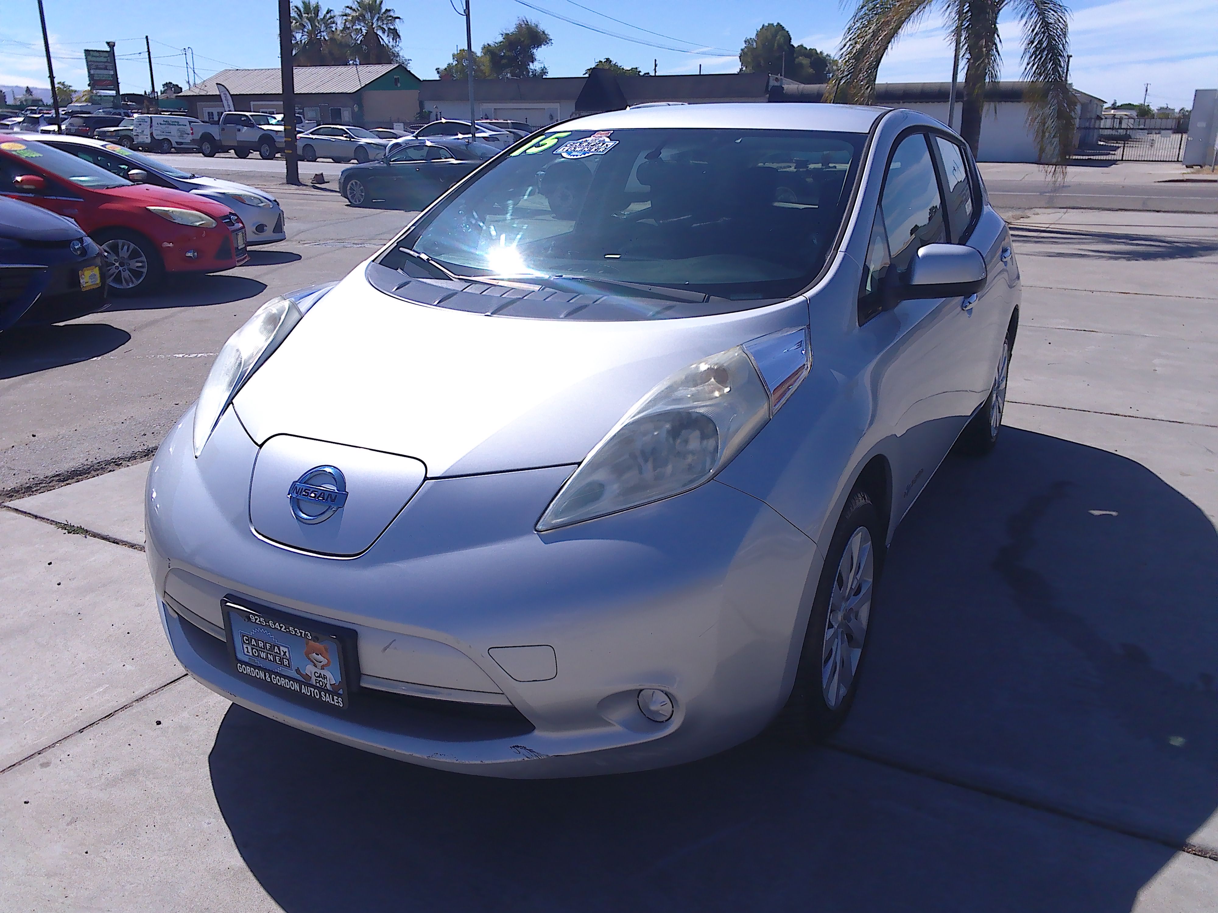 Used 2015 Nissan Leaf S FWD image 2