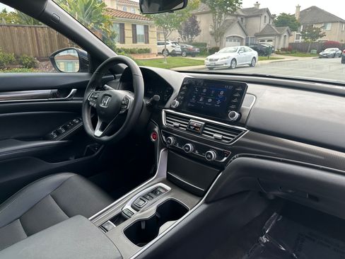 Used 2022 Honda Accord Sport image 18