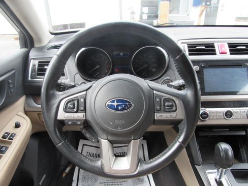 Used 2017 Subaru Outback 3.6R Limited image 17