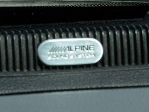 Used 2017 RAM 1500 4x4 Quad Cab SLT image 31