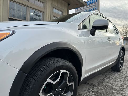 Used 2014 Subaru XV Crosstrek 2.0i Premium image 9