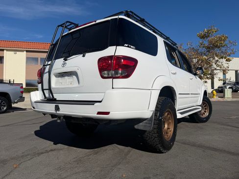 Used 2007 Toyota Sequoia 4WD SR5 image 9