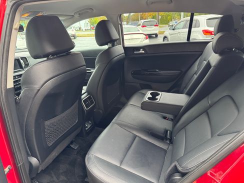 Used 2018 Kia Sportage EX image 9