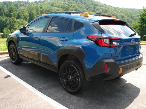 Used 2025 Subaru Crosstrek 2.5i Wilderness AWD/4WD image 14