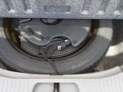 Used 2014 Buick Encore Premium image 18