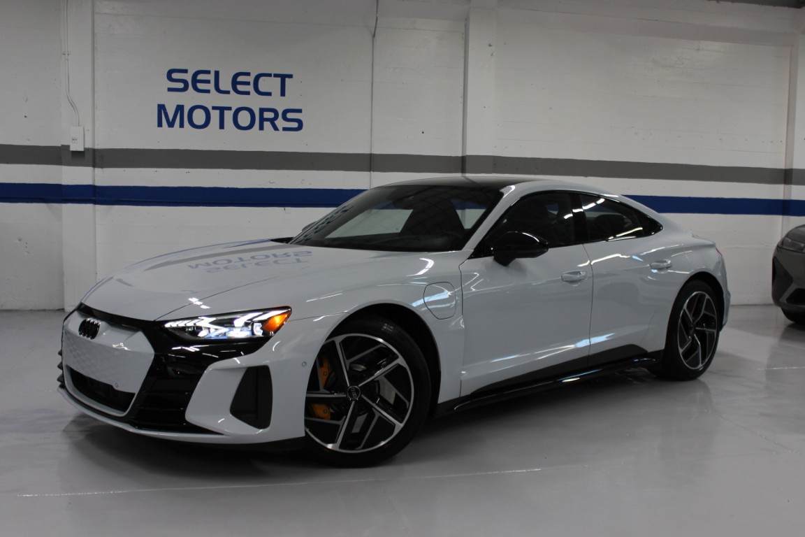Used 2024 Audi RS e-tron GT w/ Carbon Performance Package AWD/4WD image 2