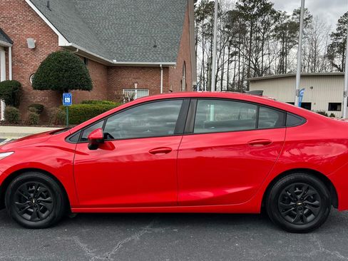 Used 2019 Chevrolet Cruze LS image 6