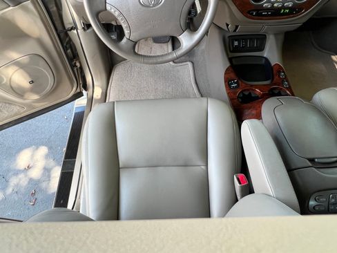 Used 2007 Toyota Sequoia Limited image 15