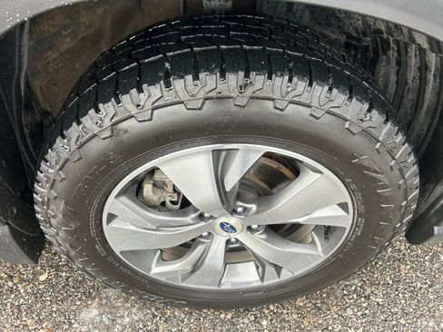 Used 2019 Subaru Ascent Premium image 20
