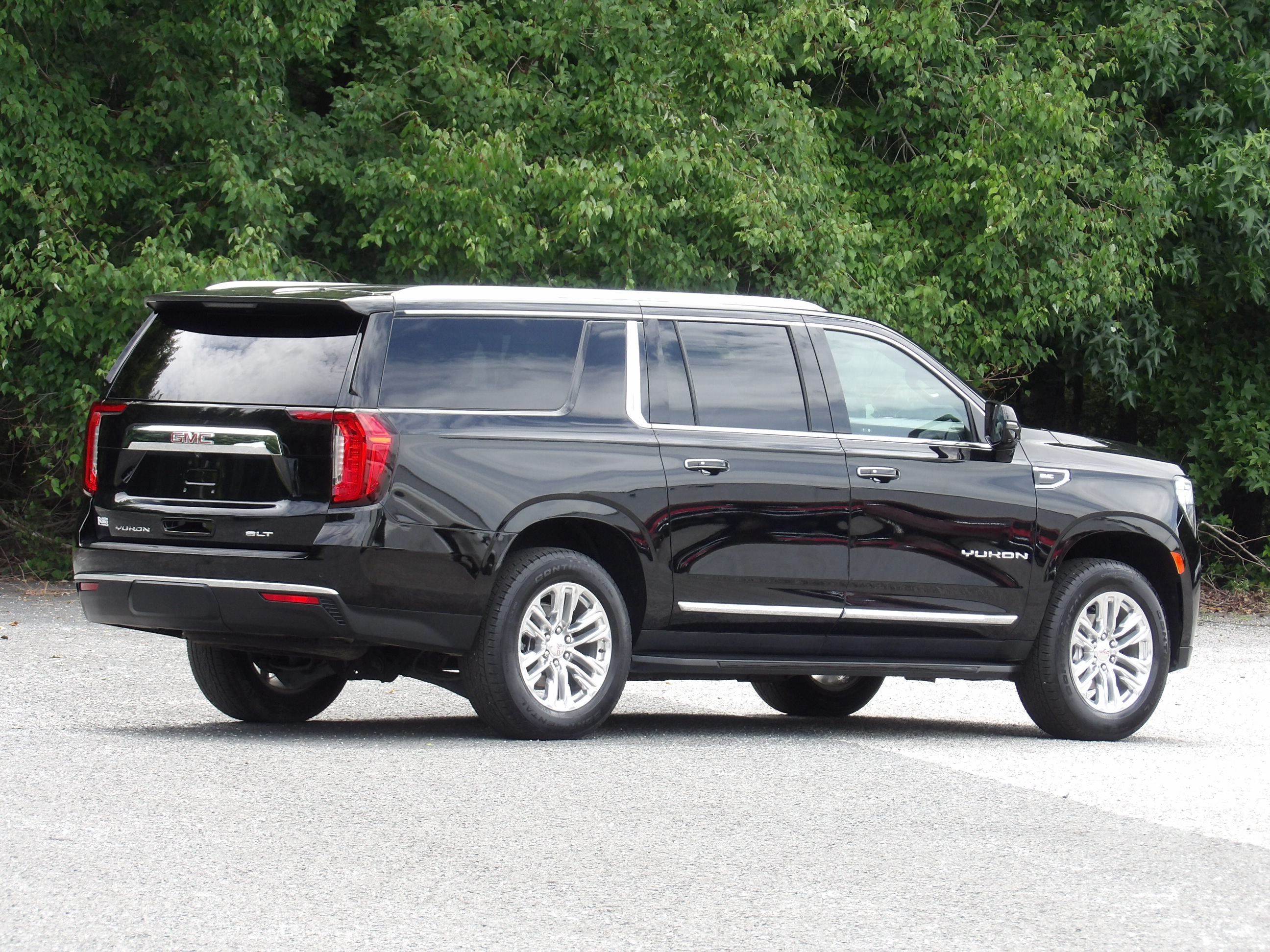 Used 2024 GMC Yukon XL 2WD SLT image 8
