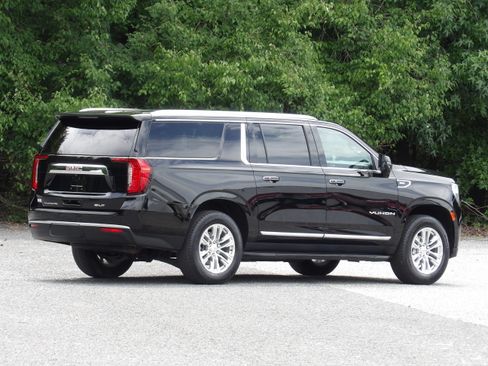 Used 2024 GMC Yukon XL 2WD SLT image 8