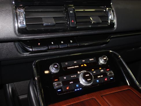 Used 2023 Lincoln Navigator Reserve Sport Utility 4D image 42