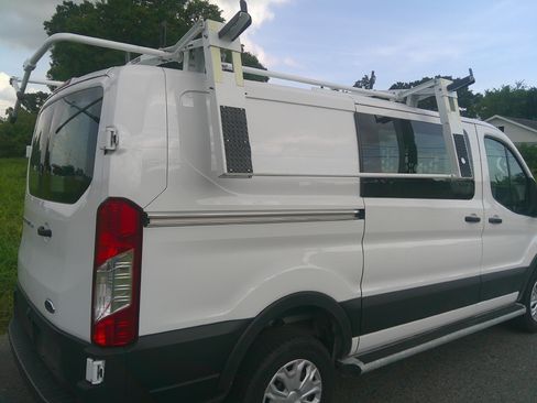 Used 2025 Ford Transit 250 Low Roof RWD image 6