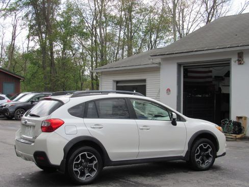 Used 2013 Subaru XV Crosstrek 2.0i Premium AWD/4WD image 8