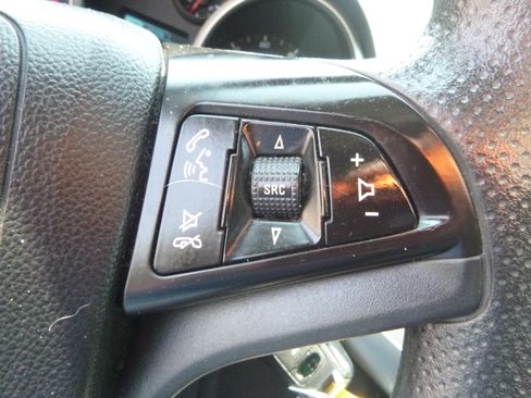 Used 2014 Chevrolet Cruze LS FWD image 16