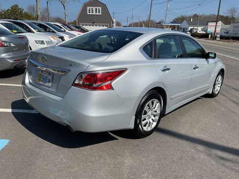 Used 2015 Nissan Altima 2.5 S image 2