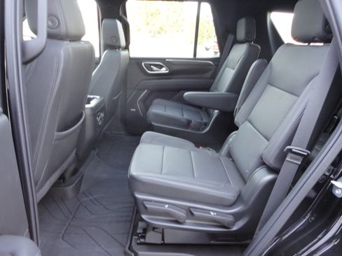 Used 2024 Chevrolet Tahoe LT w/ Signature Plus Package image 17