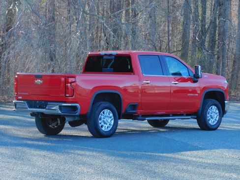 Used 2024 Chevrolet Silverado 3500 LTZ image 10