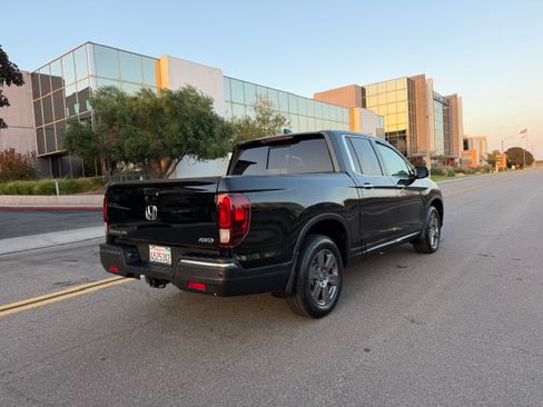 Used 2020 Honda Ridgeline AWD RTL-E image 9