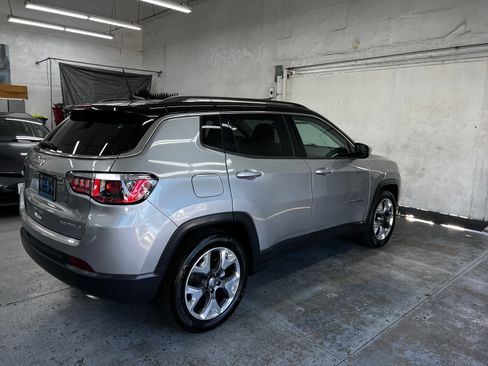 Used 2019 Jeep Compass Limited image 4