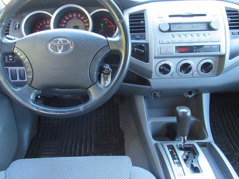 Used 2008 Toyota Tacoma TRD Off-Road image 10